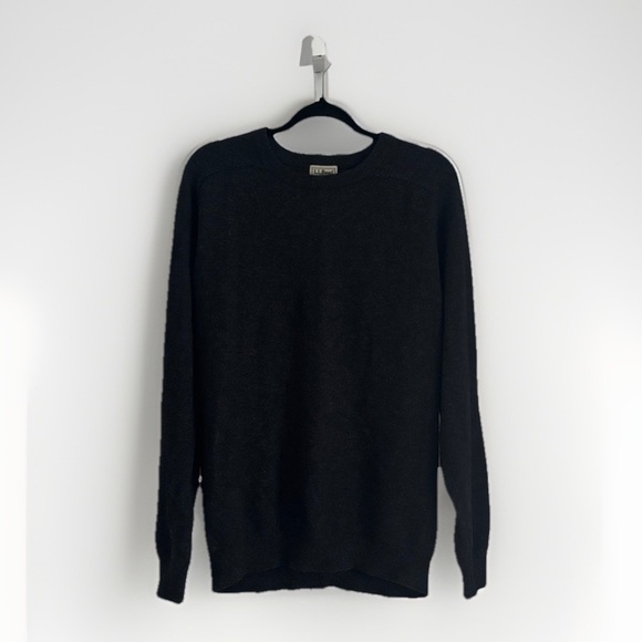 L.L. Bean Other - LL Bean Vintage Heather Charcoal Gray 100% Lambs Wool Crewneck Sweater Sz Large